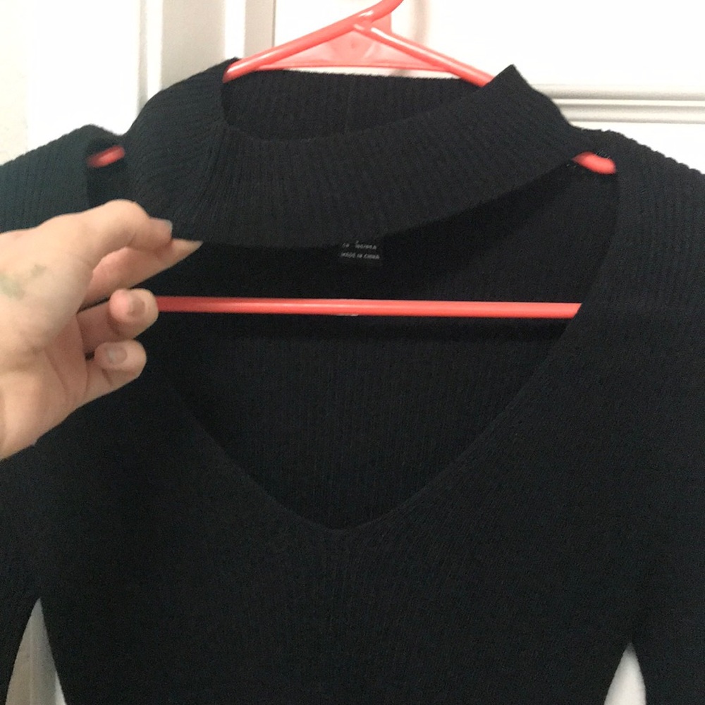 Black Top - Picture 4 of 4